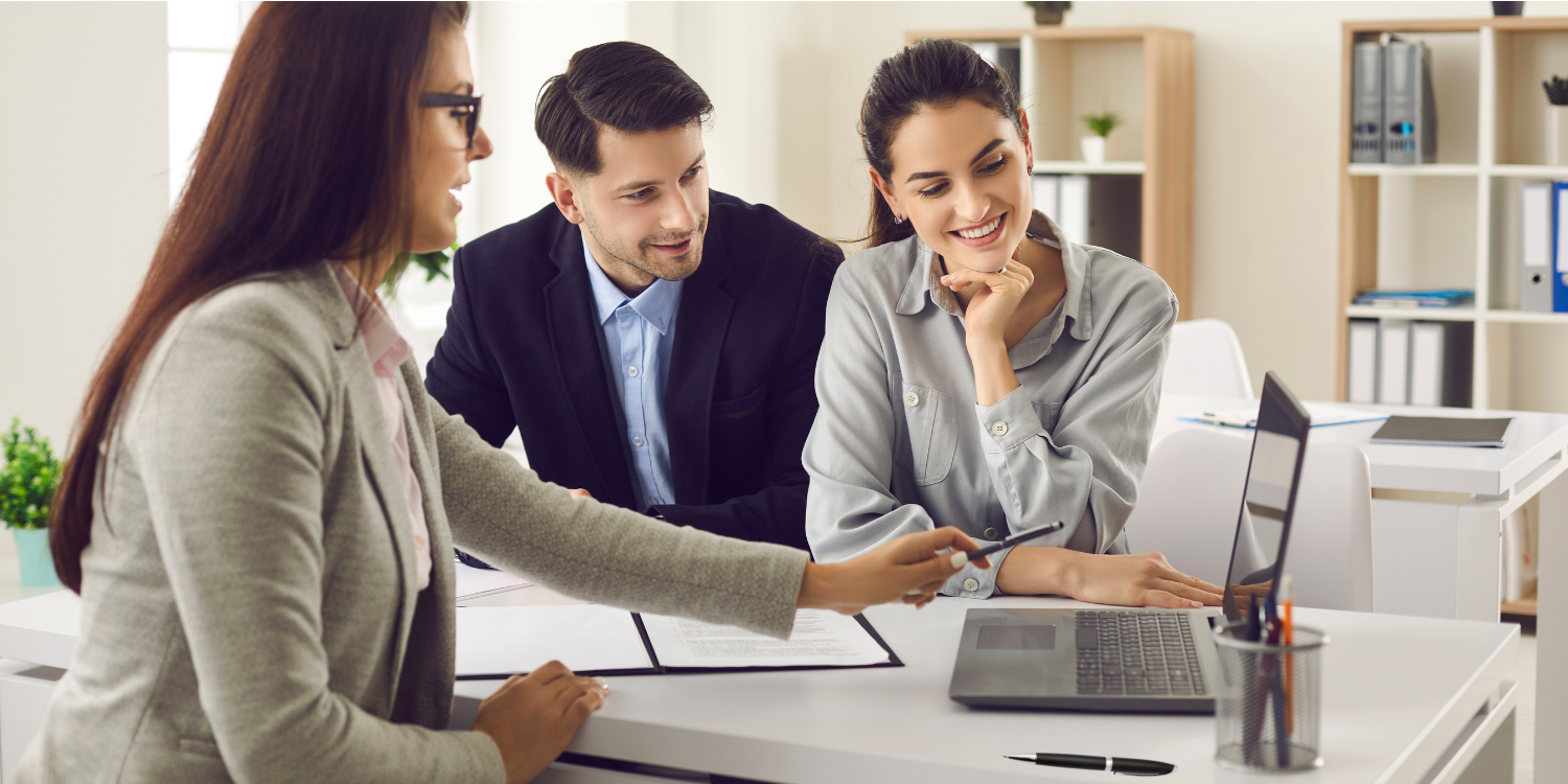 Verkaufsgespräch Immobilien-Bereich