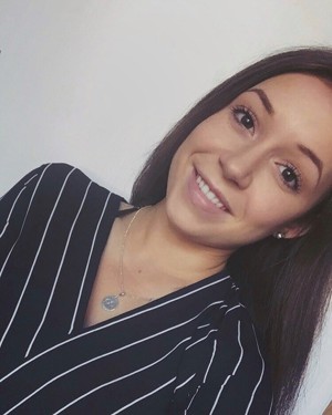 Salome Grob aus Zürich