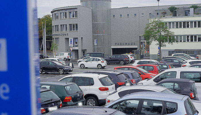 Schulen Frauenfeld können mit dem Auto gut erreicht werden - es gibt viele Parkplätze