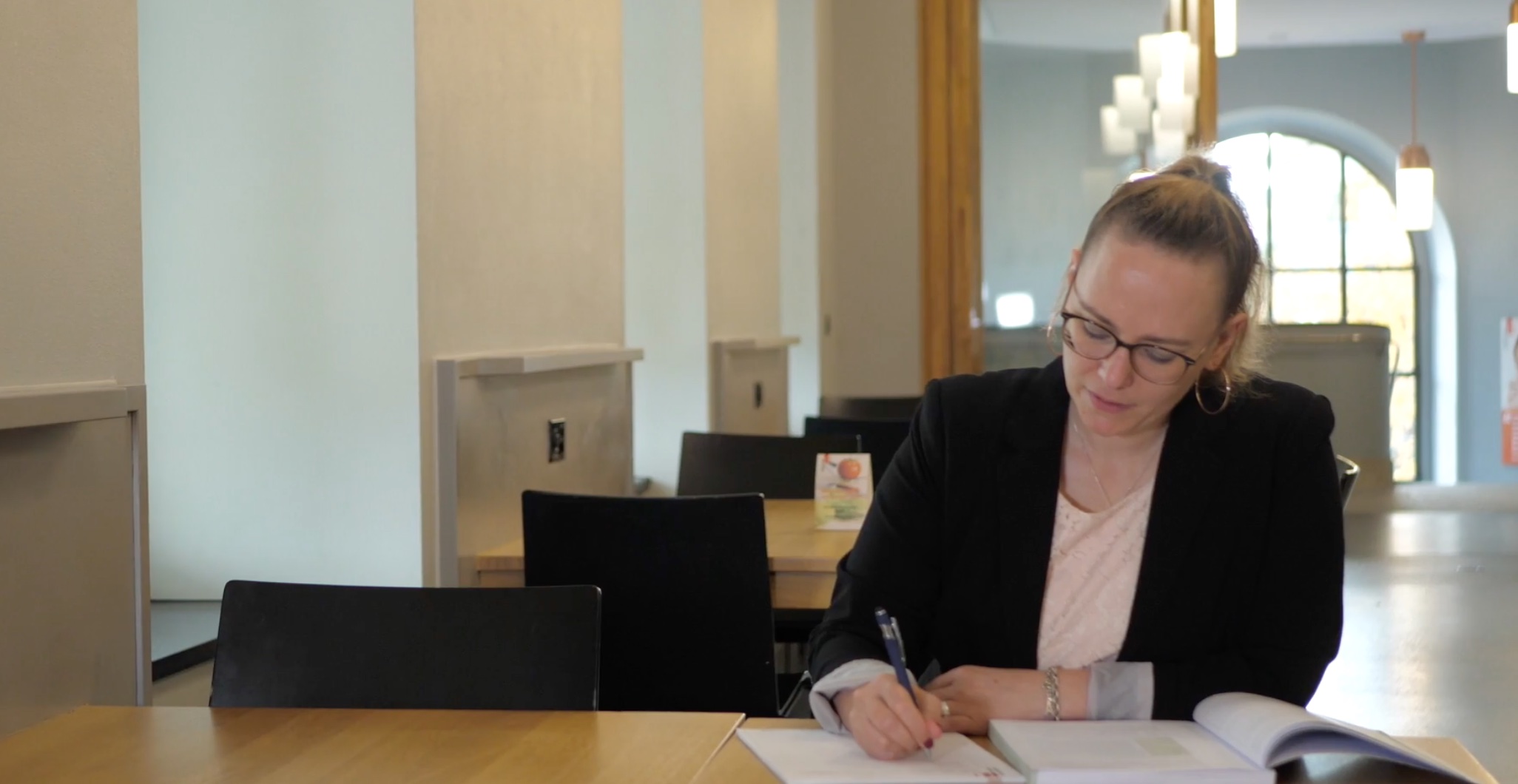 Lernen an Detailhandelsspezialistin-Ausbildung